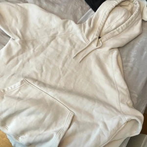 Hoddie - säljer denna kommer inte till användning. 