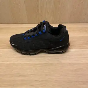 Nike airmax 94 skor i storlek 43. Helt nya och såklart oanvända. Pris kan diskuteras