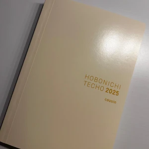 Hobonichi Cousin 2025 - Ny kalender för 2025, lite torkat klister på ett uppslag (se bild med röda ringar). I övrigt helt ny!