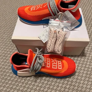 Limited edition adidas NMD Hu - Helt nya och oanvända. Ord pris 660 dollar.