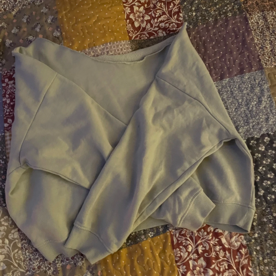 Ljusgröna croppad tröja - 92