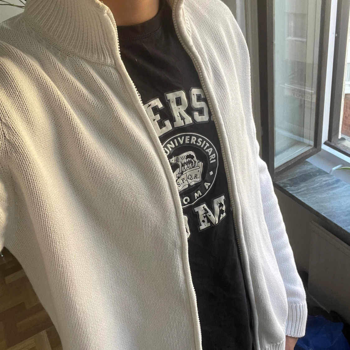 Vit stickad zip-up kofta - 90