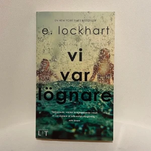 ”Vi var lögnare” - ”Vi var lögnare” skriven av E. Lockhart. Är i mycket bra skick och är i formatet liten pocket💕 Köpt för 110kr men tar för endast 30kr - exklusive frakt💛