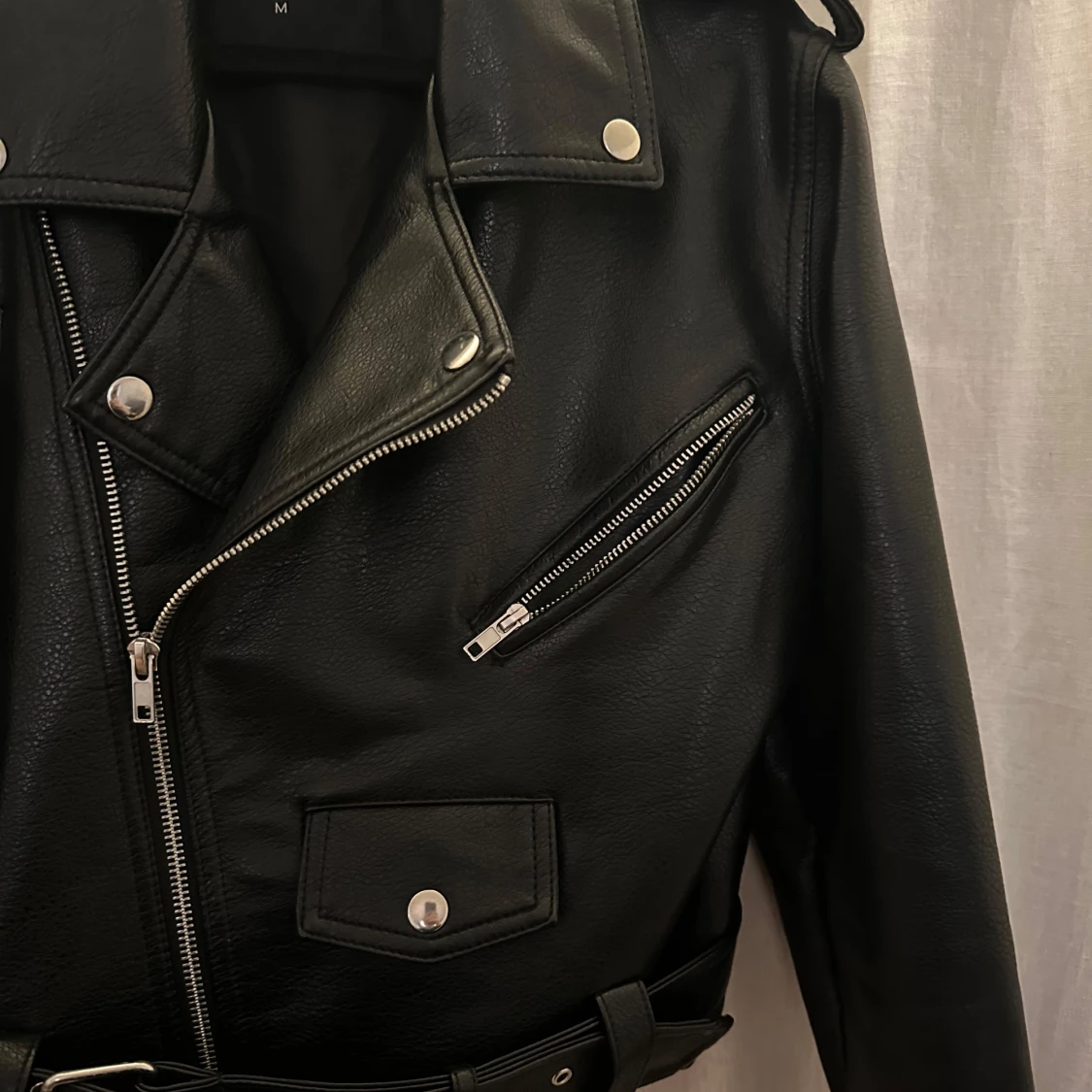 Svart skinnjacka från BikBok - 92