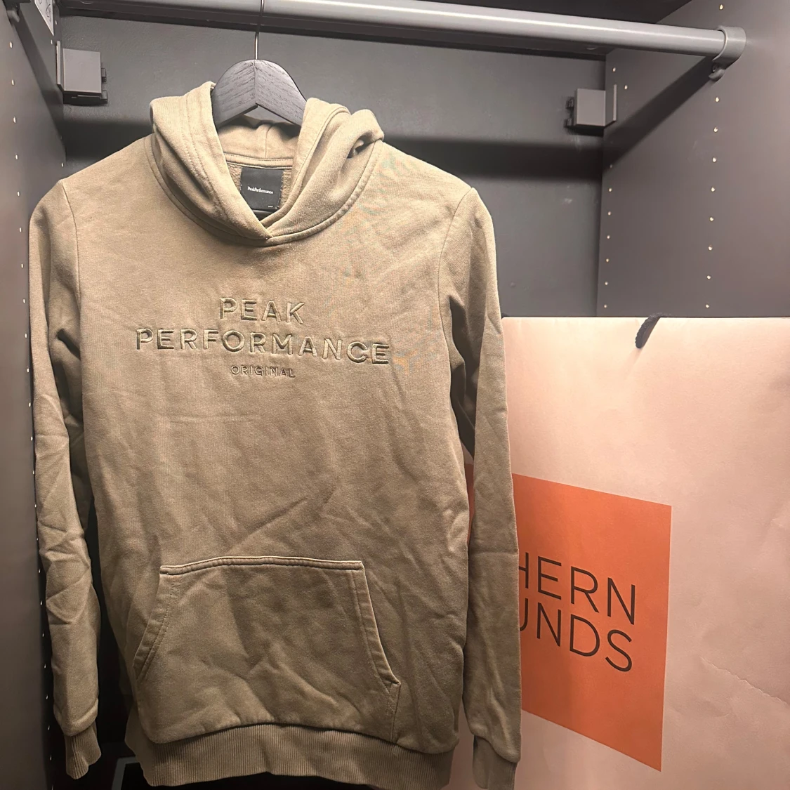 Märkes hoodies - 92