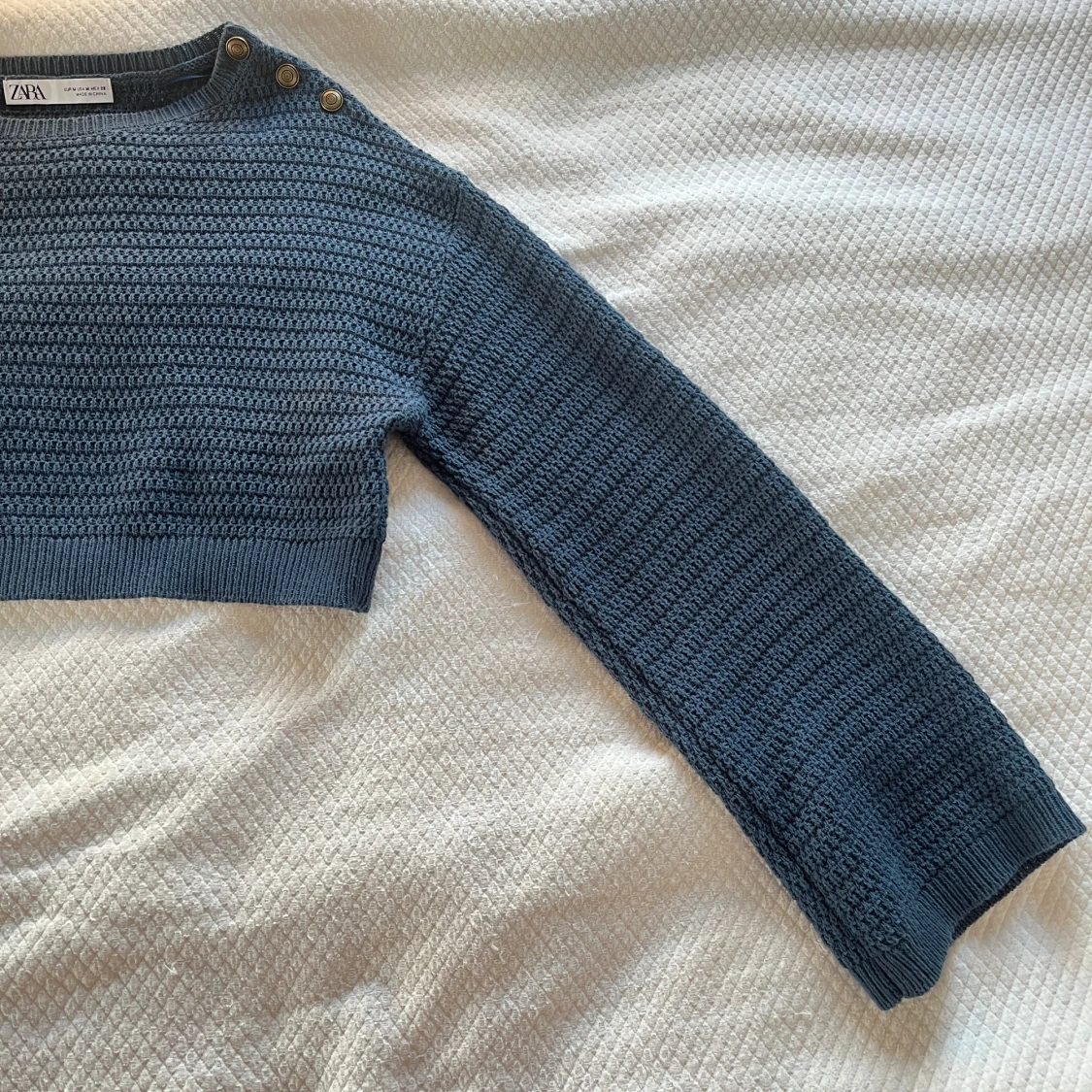 Mörkblå croppad tröja från Zara - 90