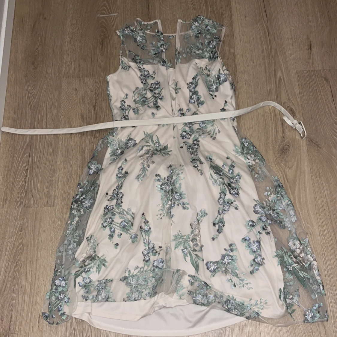 Blommig klänning från Phase Eight - 92