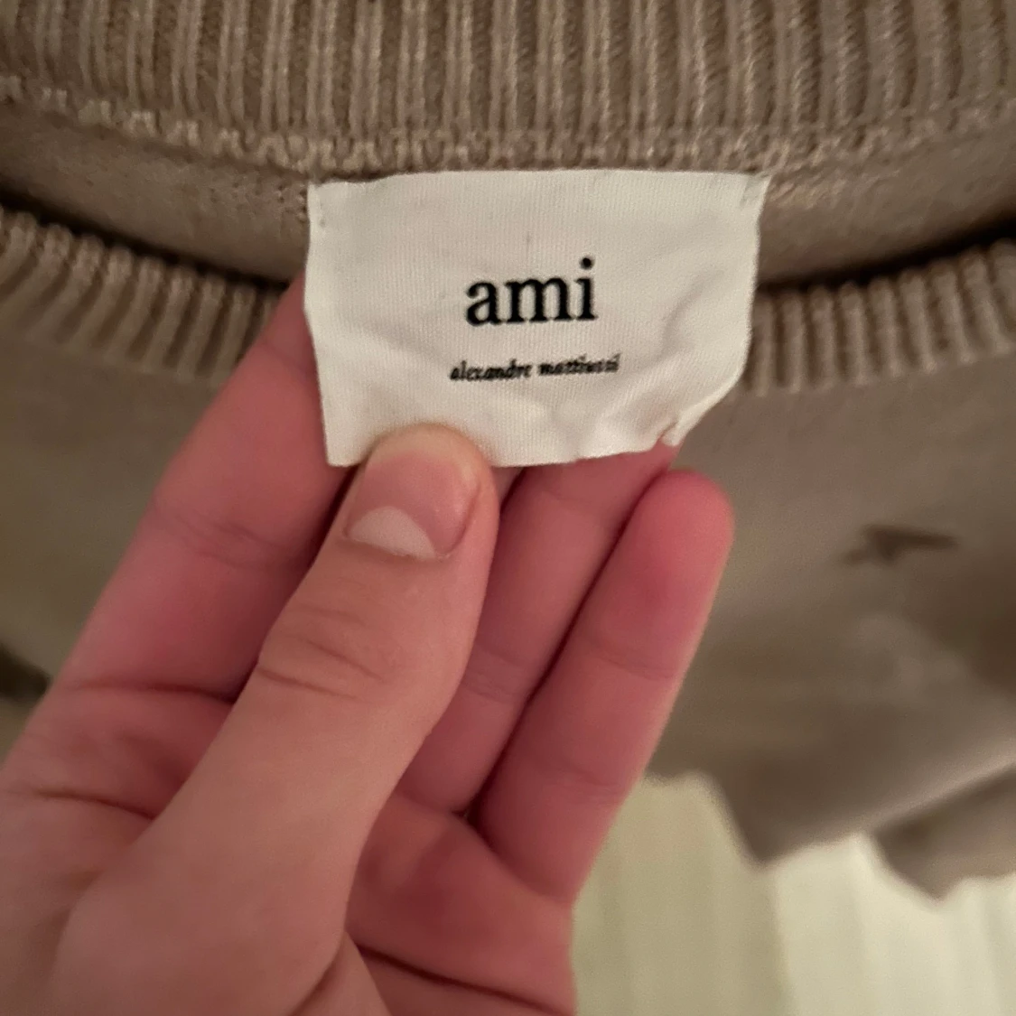 Beige tröja från Ami - 90