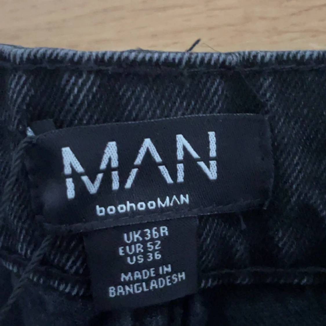 Svarta jeans från BoohooMAN Flare  - 91