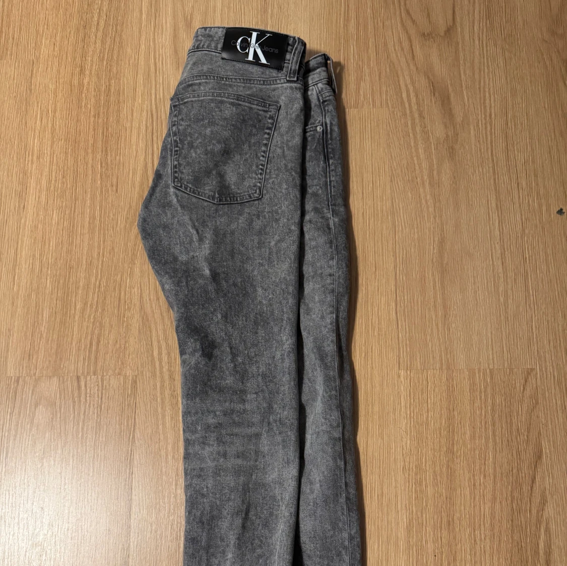 Gråa Calvin Klein slim fit jeans - 91