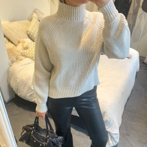 Stickad polotröja 🤎 - Så snygg och bra kvalitet!!!🤎🤎👌🏽