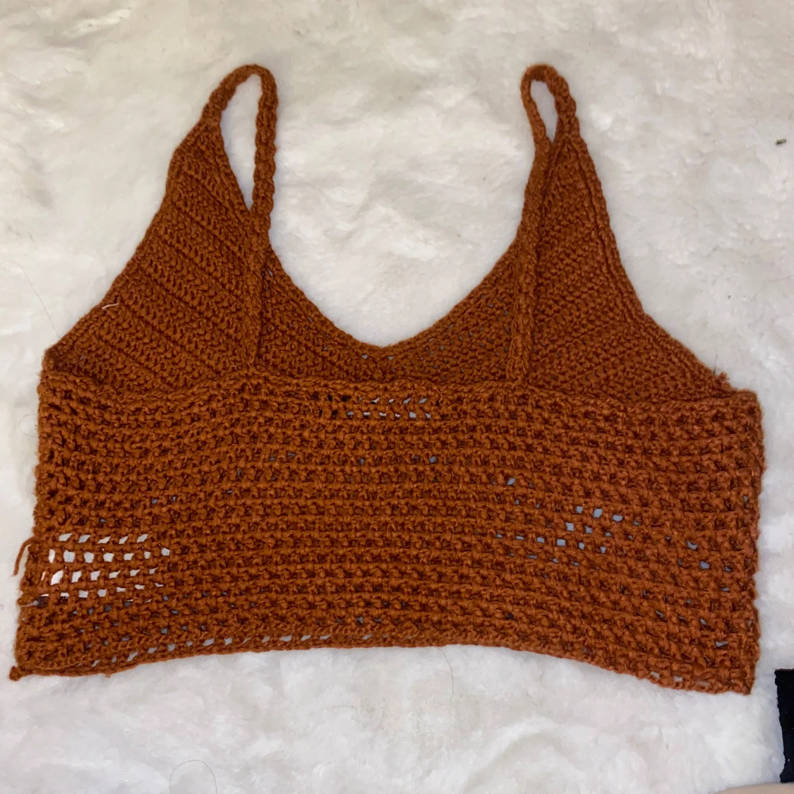 Brun stickad linnetopp - 90