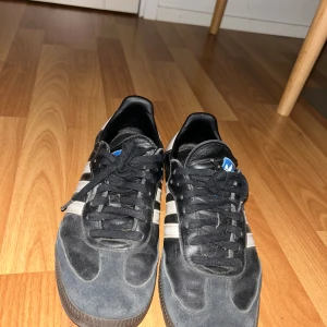 Adidas sambas - Helt okej har haft dom i några månader