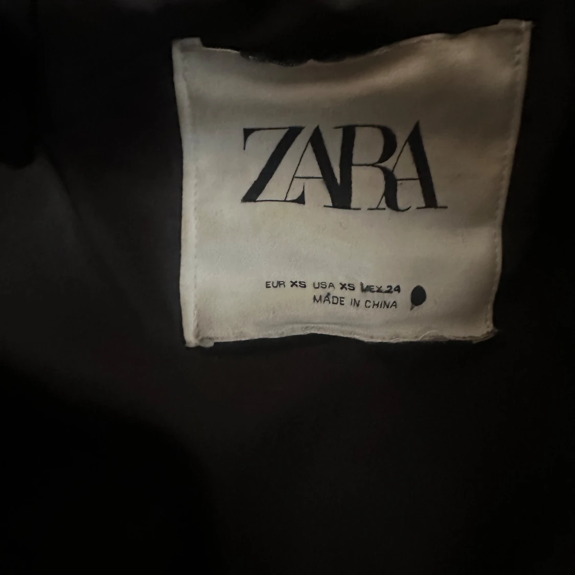 snygg jacka från zara - 90