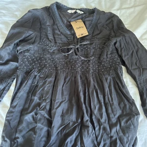 Blus - Jättesöt Odd Molly blus. Köpt på Sellpy, då den var för stor säljer den här💕pris kan diskuteras!