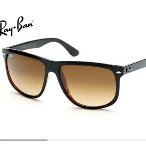 Ray-Ban solglasögon - Solglasögon från Ray-Ban i modellen Boyfriend. Nypris 1300kr.  Pris kan diskuteras