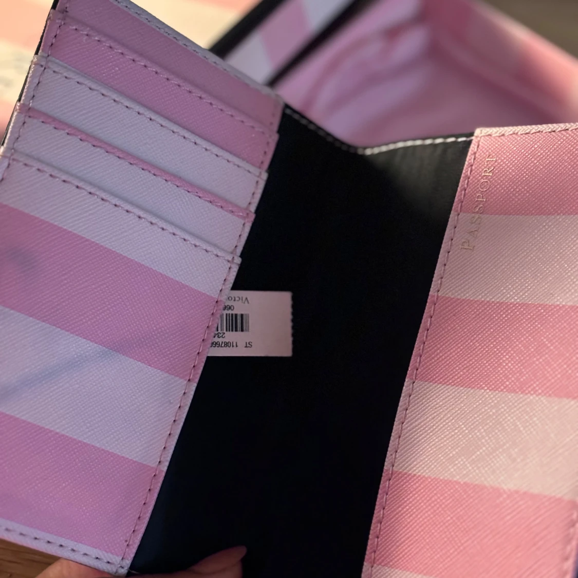 Victoria’s secret passfodral + låda gratis  - 91