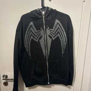 Rhinestone zip - Storlek S  Nypris 800 