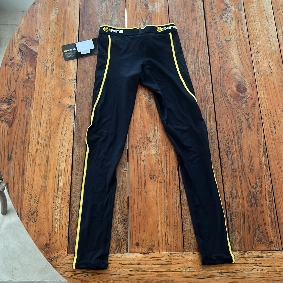 Svarta kompressionstights från Skins - 90