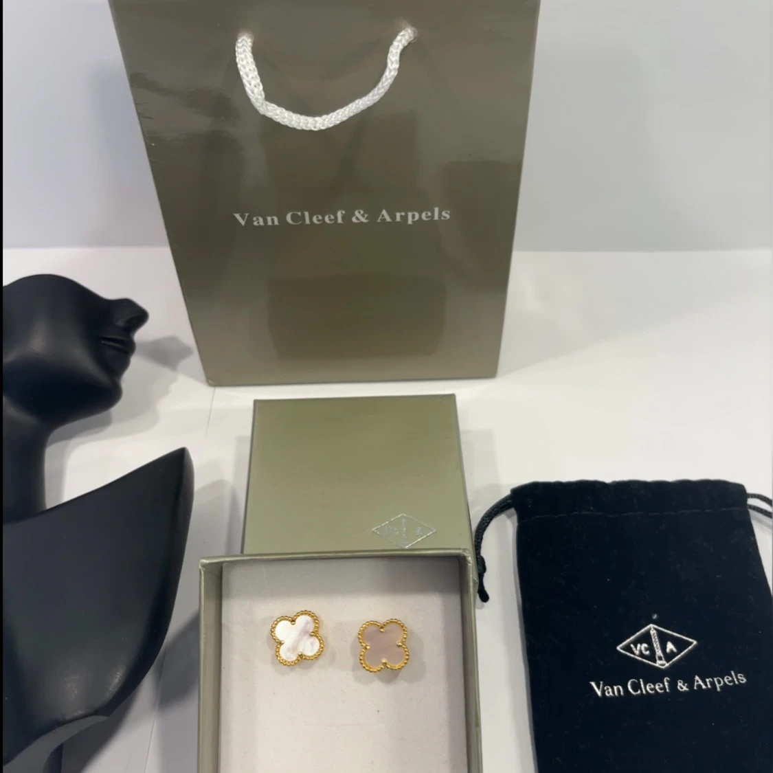 Van Cleef & Arples Örhöngen - 90