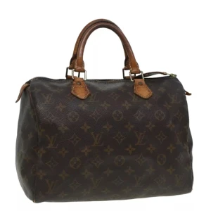 Louis Vuitton Speedy 30 - Louis Vuitton Speedy 30. Ett måste i väskkollektionen! Bra storlek för både vardagsbruk och resor. Perfekt att använda som skol-/arbetsväska. Speedy ger en touch av lyx och stil till varje outfit.