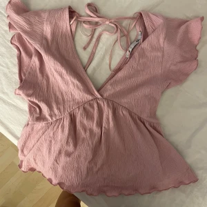 Topp  - Jättefin topp ifrån lager 157 strl xs, endast använd 1 gång 💕