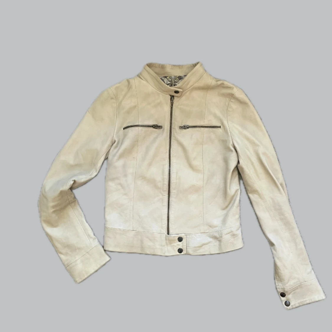 Vit skinnjacka  - 90