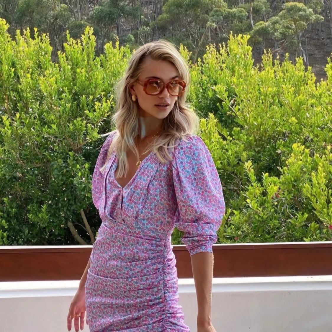 Helt ny Adoore Blommig klänning med puffärmar - 90