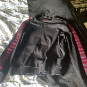 Hugo boss small tape dobo sweater - Bra skick inte använd så många gånger 