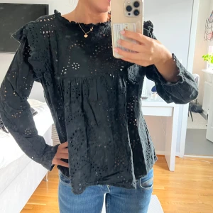 Blus - Superfin blus som är jätte mjuk i materialet! 💗💗