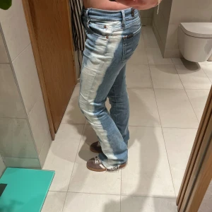 Unika jeans - Ascoola jeans från all7mankind!