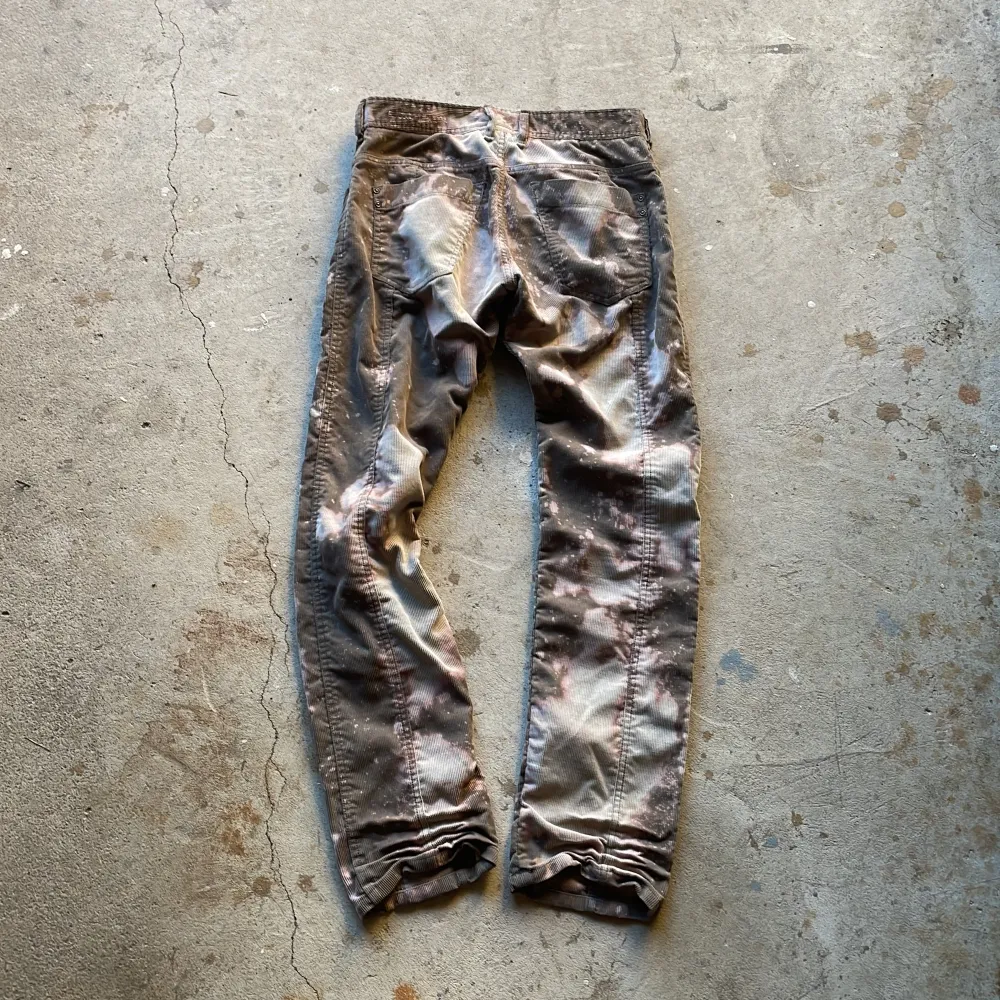 Bleached corduroy byxor. Vintage skick utan flaws. Rak passform . Jeans & Byxor.