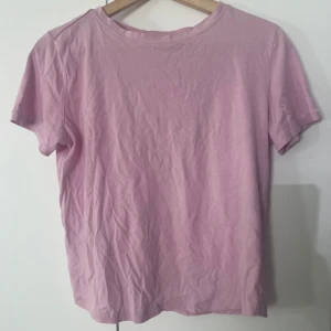 Rosa t shirt💞 - Bra skick snygg till jeans🩷
