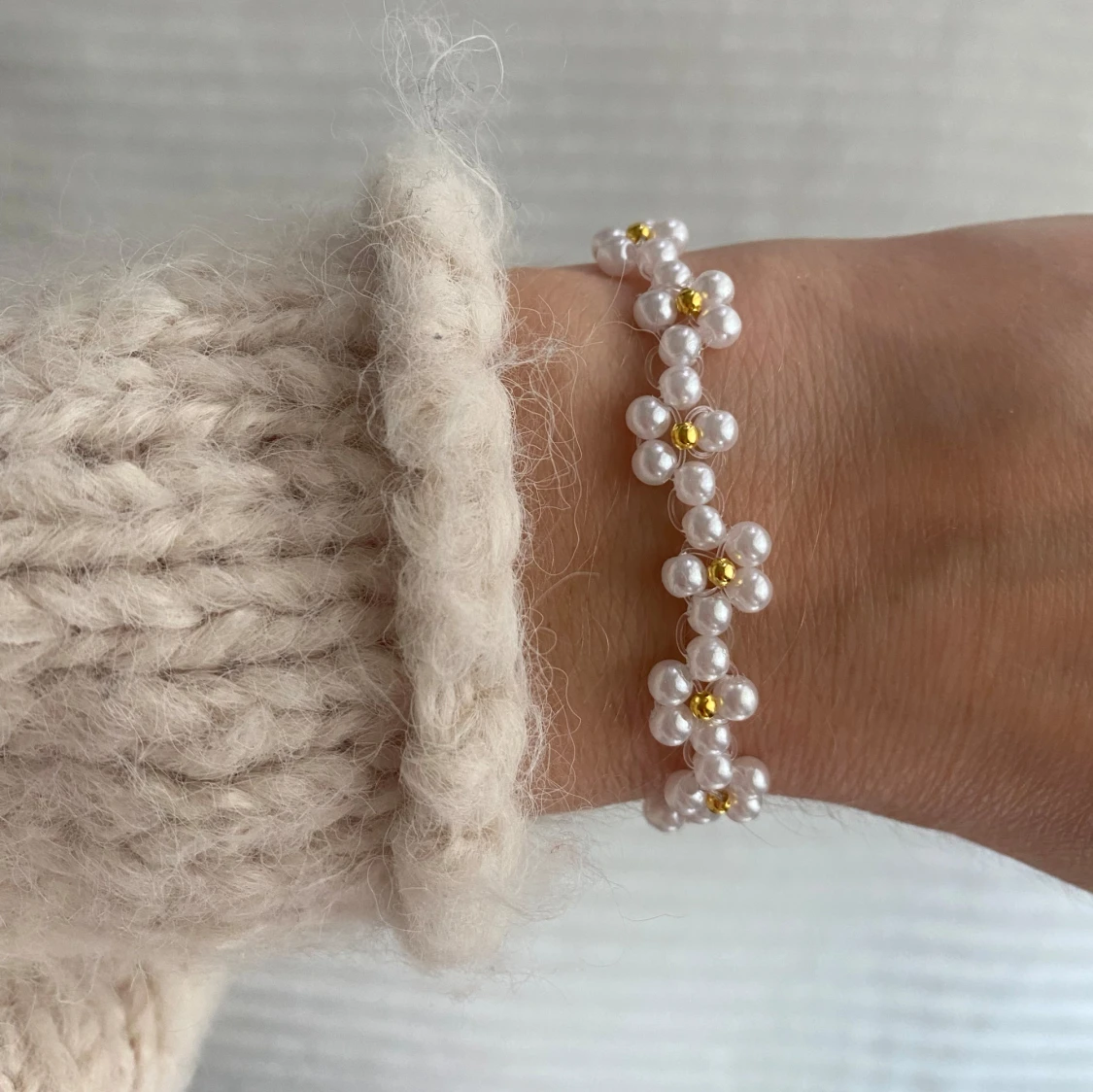 Pärlat armband med blommor  - 90