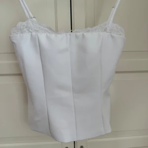 Top från Zara - sött topp från zara, använd 2 gånger!