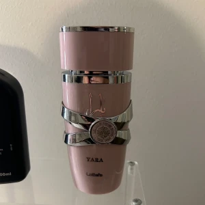 Lattafa Yara - 100ml, har använt lite (Max 10ml) 