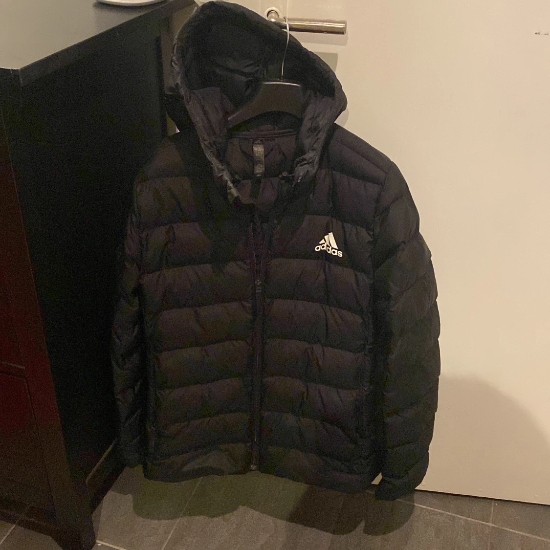 Adidas vinterjacka  - 90