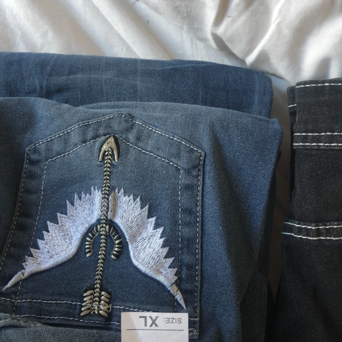 Två par boutcut jeans  - 91