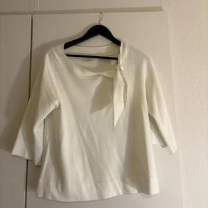 Stickad T-shirt från rabalder - Aldrig använd , storlek S sitter som M