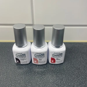 Depend Gel iQ nagellack - Säljer dessa tre superfina färger från depend. Deco rose är endast använd en gång medans de andra två är helt nya. Använder endast french pink och less but better så får ej användning för dessa. 
