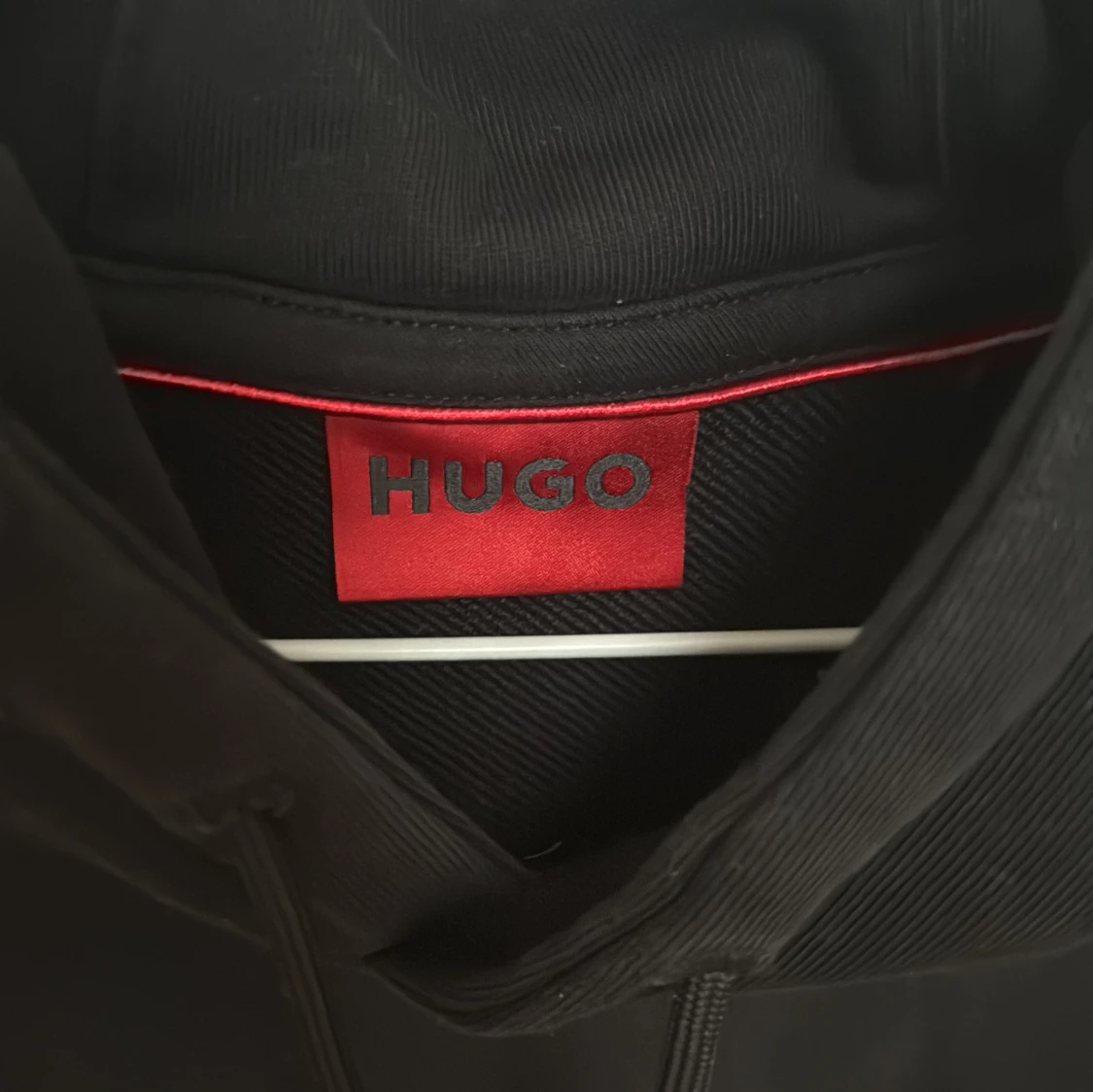 Svart hoodie från Hugo Boss - 1