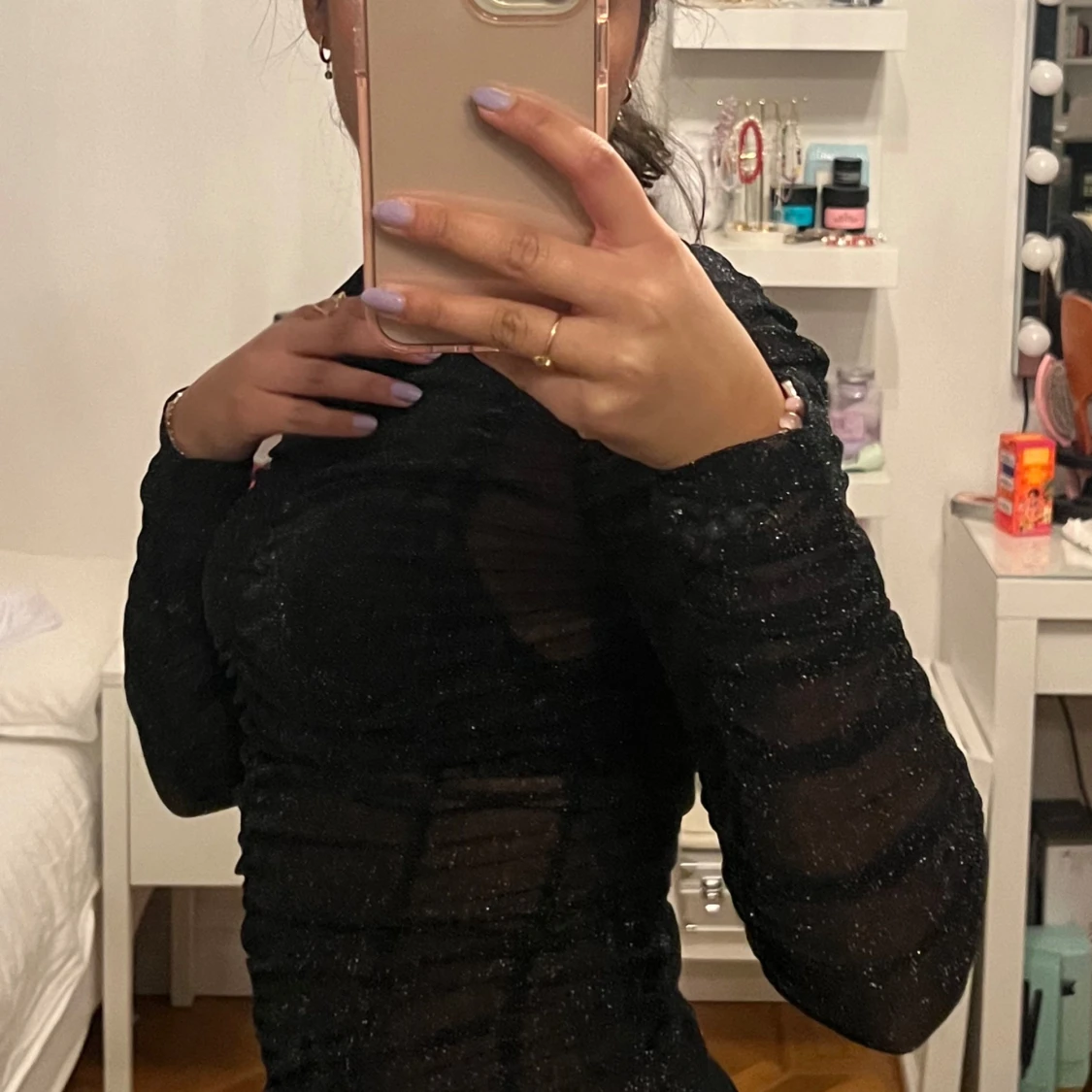 Svart glittrig topp - 1