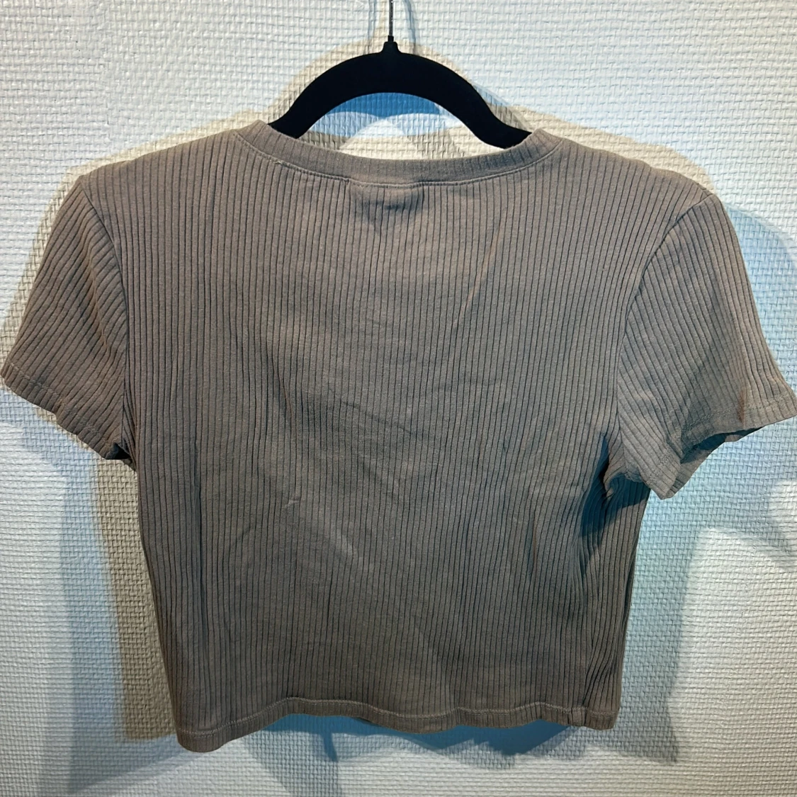 Grön ribbad t-shirt - 1