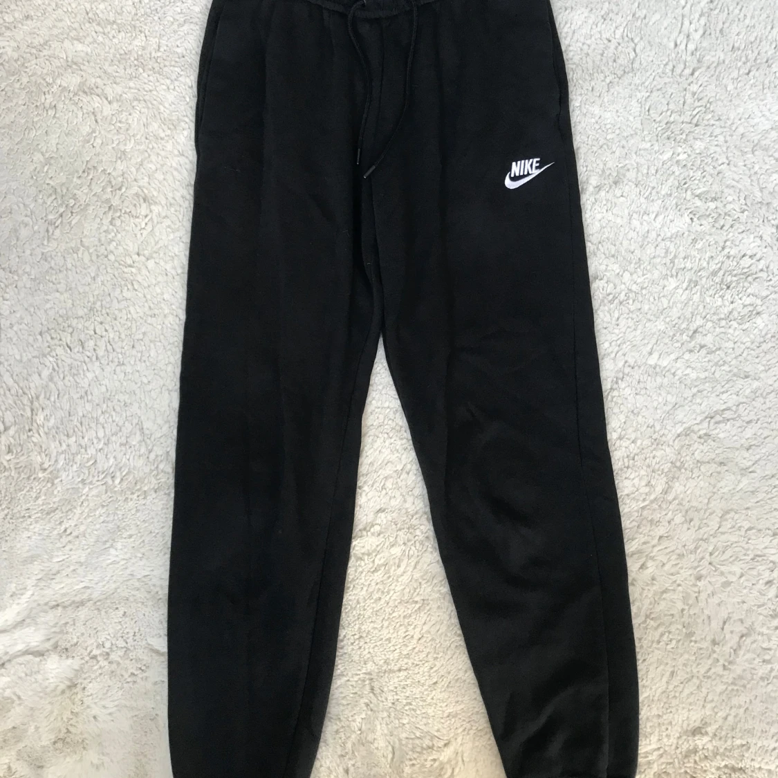 Svarta mjukisbyxor från Nike