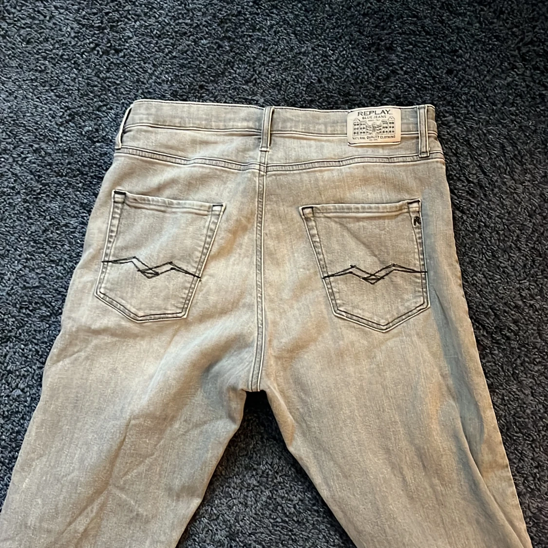 Grå jeans från Replay