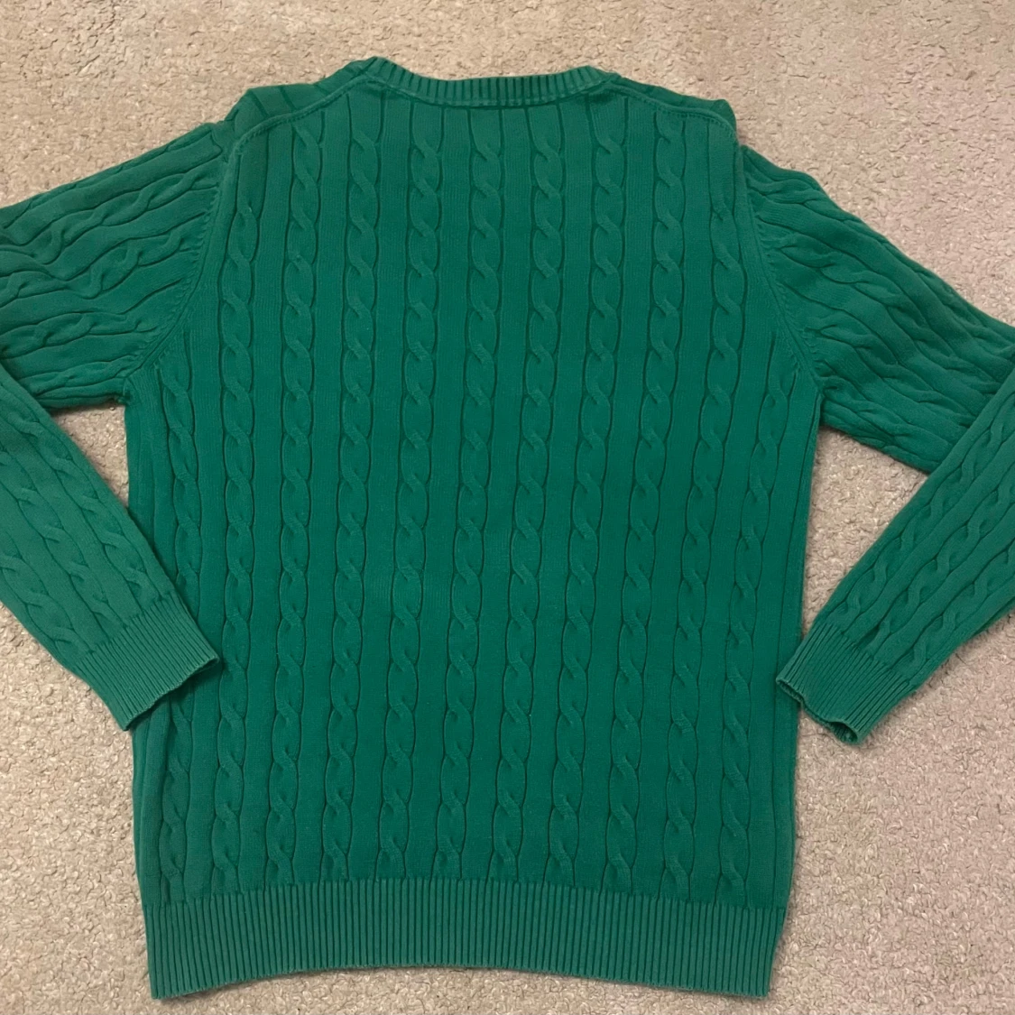 Grön kabelstickad tröja från GANT - 1