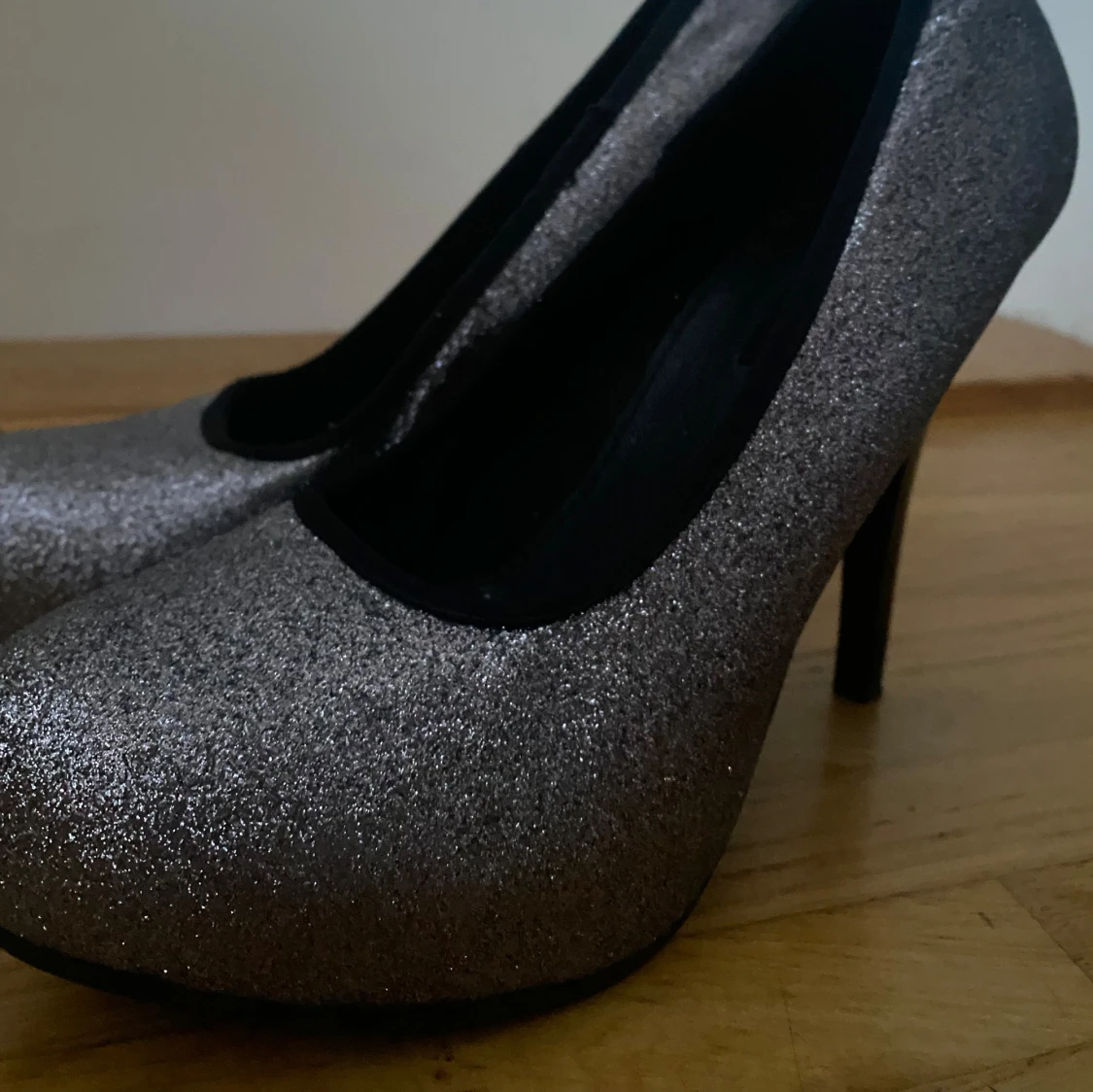 Glittriga klackar  - 2