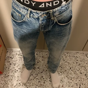 Tiger of Sweden jeans - Blå tiger of sweden jeans aldrig använda perfekt skick, slim fit