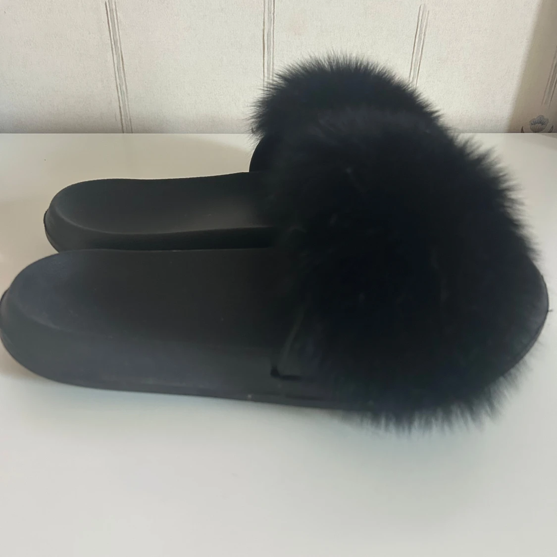 Tofflor med päls - 90