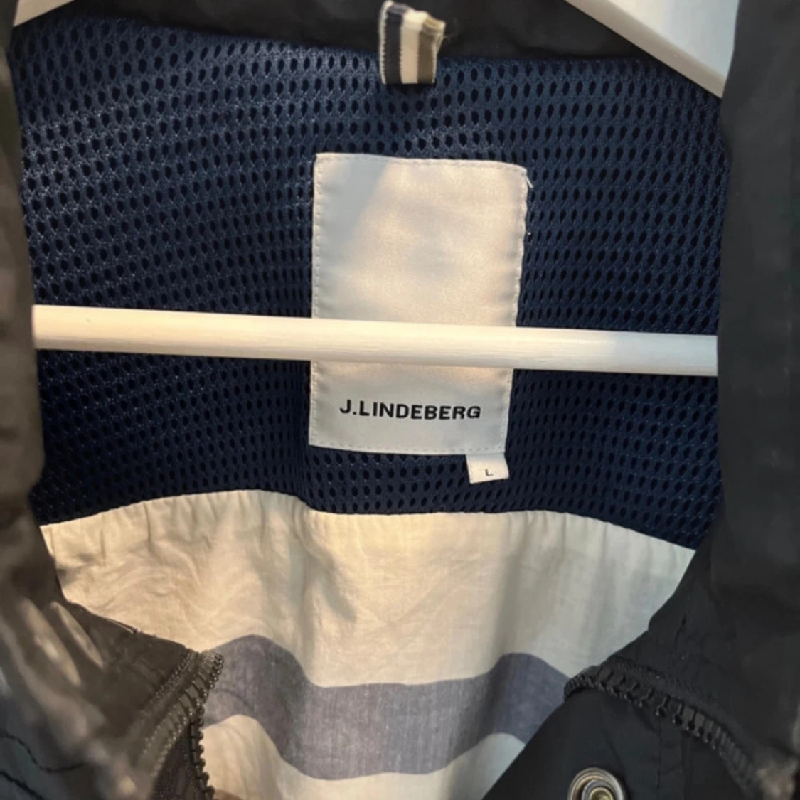 J Lindberg jacka  - 90